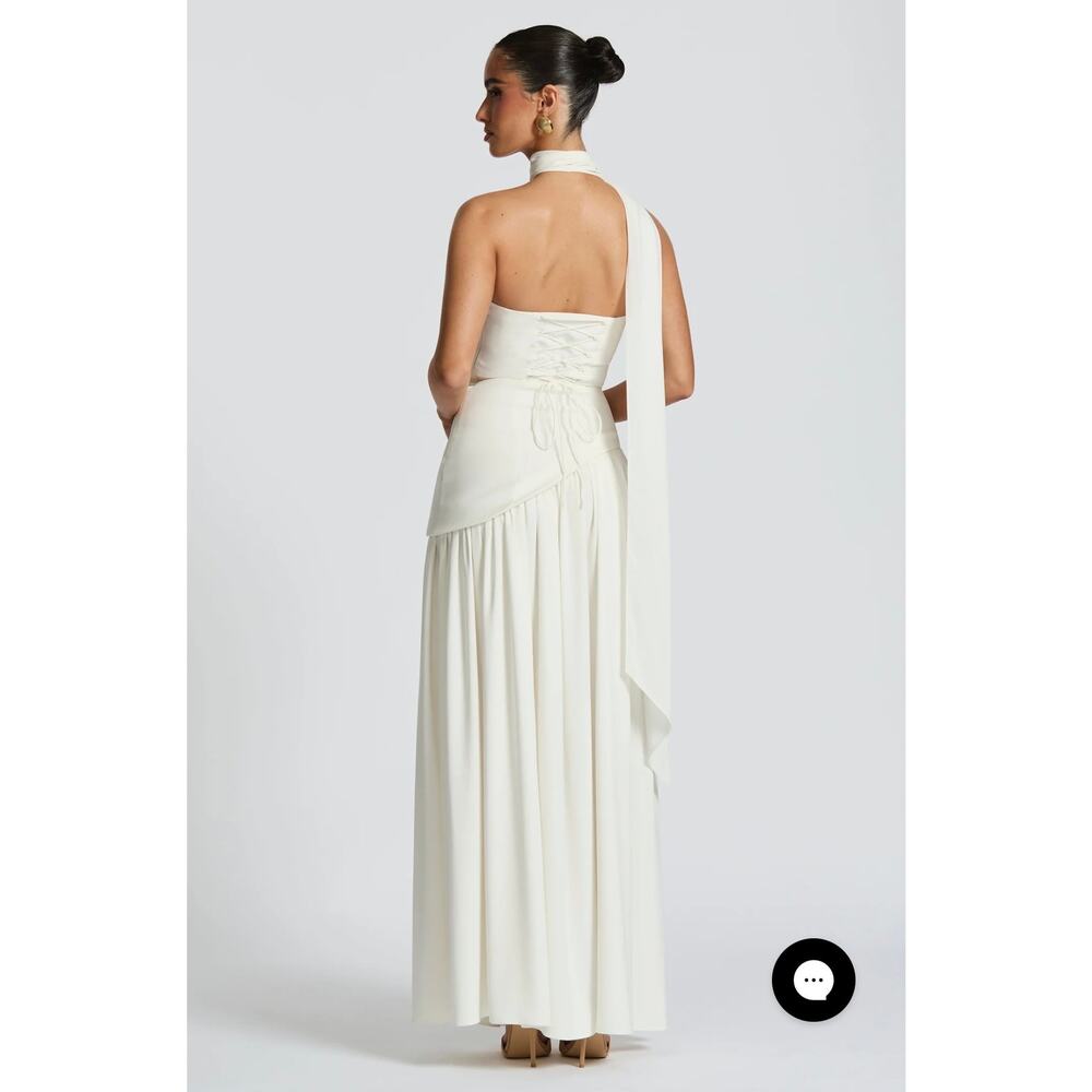 Elegant White Midi Dress - Picture 3 of 15